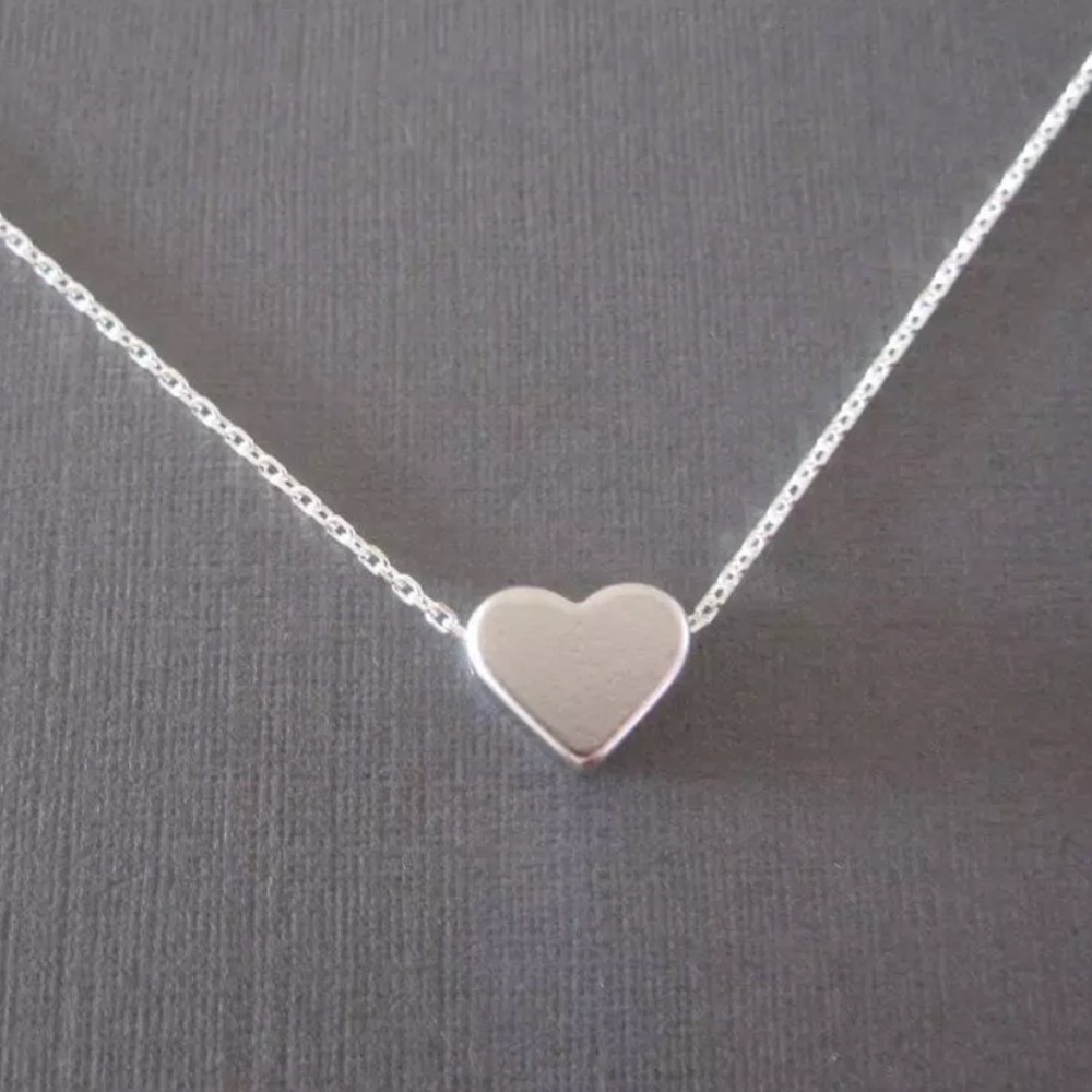 Silver Plated Heart Pendant Necklace - Picture 1 of 4